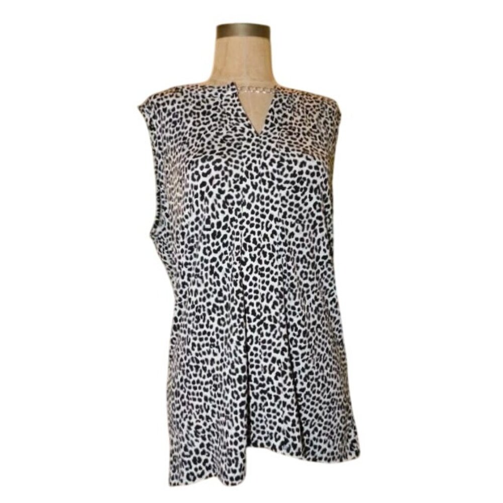 White House Black Market WHBM Size L Large Leopard Print Vneck  Blouse Top